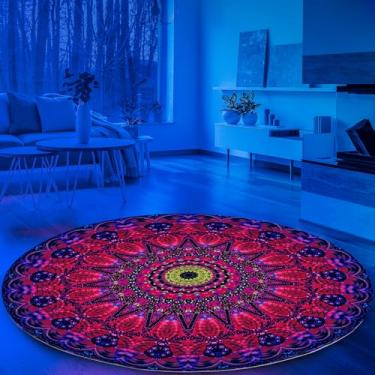 Imagem de SEBKQ Tapete de área de mandala redondo luz negra, grande reativo a UV que brilha no escuro Boho Tapete fluorescente antiderrapante para quarto sala de estar 150 cm × 150 cm × 0,99 cm