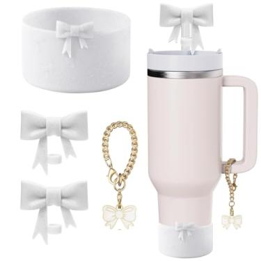 Imagem de CDYLDXG Conjunto de acessórios de copo para Stanley, incluindo 1 capa de silicone para botas, 2 capas de palha com laço de glitter fofas de 10 mm e 1 pingente de alça para Stanley (branco brilhante)