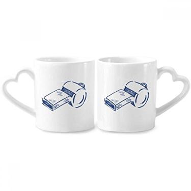 Imagem de Conjunto de canecas de porcelana para casal de futebol azul apito de futebol dos desenhos animados com alça de coração