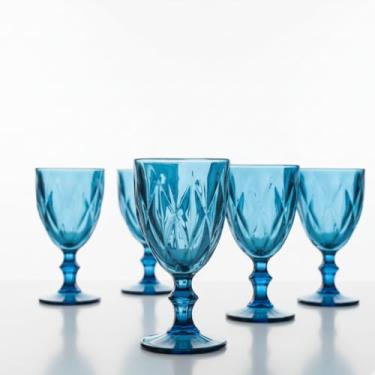 Imagem de Conjunto de 6 Taças de Vidro, Azul, 330ml, 16,5cm Altura, Design Lapidado em Relevo, Elegância e Sofisticação para Suas Celebrações