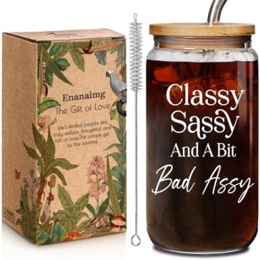 Imagem de Enanaimg Copo de vidro Best Friend Sassy Christmas 473 ml com tampa e canudo presentes para amigos Bestie Bff, Classy Sassy and a Bit Bad Assy, presente de aniversário divertido para colegas de
