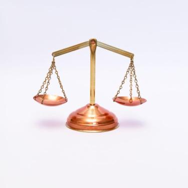 Imagem de Balança da justiça de cobre puro M com detalhes em latão - Artesanato 
