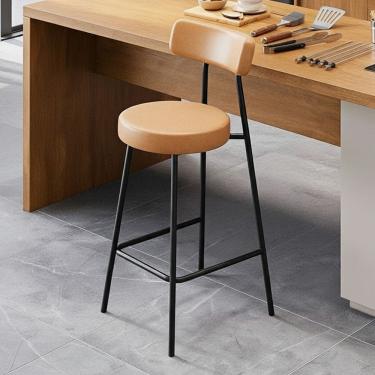 Imagem de Banqueta Alta Cozinha Kobe Estofada com Encosto Couríssimo Whisky - Desk Design