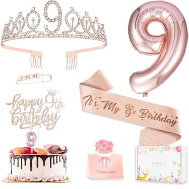 Imagem de Decorações de aniversário de 9 anos para meninas, incluindo topo de bolo de aniversário de 9 anos, faixa de rainha de aniversário com pino de pérola, coroa de tiara de strass doce, conjunto de velas e balões, ouro rosa