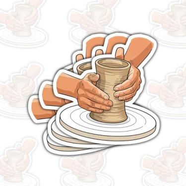 Imagem de 3 peças de adesivos de cerâmica mãos na roda, lindos decalques de vinil de estúdio de arte de cerâmica para laptop, caderno, diário, tablet, garrafa de água, para-choque de carro, presente para