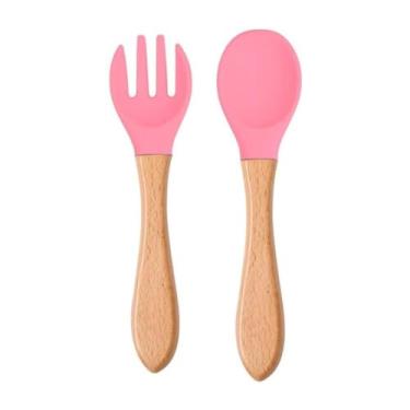 Imagem de Kit Garfo E Colher De Silicone Com Cabo De Madeira Para Bebê. Ideal Para Introdução Alimentar, Macia, Leve E Confortável, Muito Mais Segurança Para Seu Bebê. (Rosa)