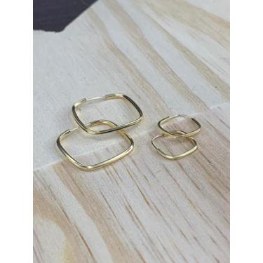 Imagem de Kit Brinco Quadrado Primeiro e Segundo Furo Ouro 18k  - Lindajoias 