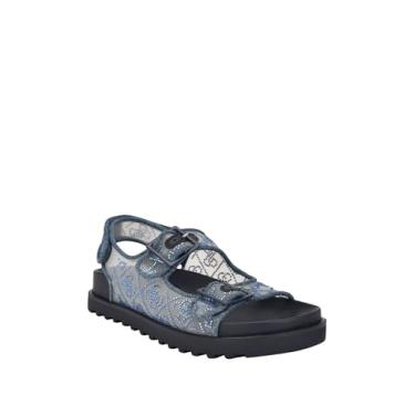 Imagem de GUESS Sandália feminina Frella, Logotipo de malha jeans azul médio 421, 36
