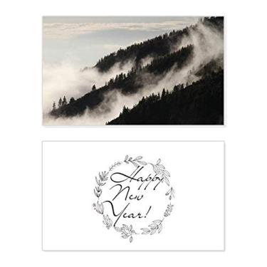 Imagem de Fog Forest Mist Sky Clouds Mountain New Year Festival Cartão de felicitações Bless Message Present