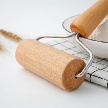 Imagem de Rolo Duplo de Madeira para Massas, 17cm x 11,5cm x 7cm, Cabo Ergonômico em Metal