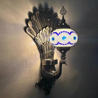 Imagem de Arandela de parede turca em mosaico, estilo lanterna boêmia, com base em formato de pavão, feita à mão em vidro marroquino, ideal para sala de estar, quarto, corredor ou café.