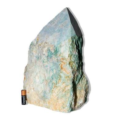 Imagem de 01 Jadeita Pé e Bico Serrado Natural 12,7Kg 32,5cm Tipo B - Cristaisde
