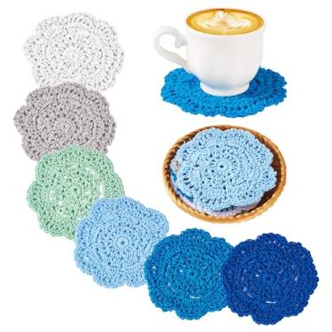 Imagem de Handship Conjunto de 12 porta-copos de renda de crochê de 10 cm, tapetes azuis feitos à mão para copos de crochê de algodão de poliéster com 1 cesta de vime de bambu para decoração de mesa de centro
