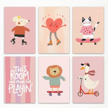 Imagem de 6 peças de arte de parede em tela de animal de berçário rosa, leão e gato fofo no skate, pôster para quarto de crianças, estampa divertida de rato e patinete montando ganso, imagem de parede de quarto