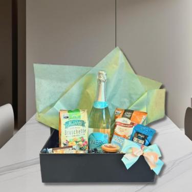 Imagem de Cesta de Presente Kit Delicado Presente com Espumante sem Álcool. Aniversário, Natal, Presente para Ela.