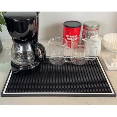 Imagem de Tapetes de bar para bancada com moldura branca, tapete de café de silicone premium 45 x 30 cm, protetor de máquina de café expresso resistente e tapete de café para balcão, acessório de bar para
