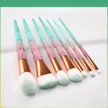 Imagem de Conjunto de 7 pincéis de maquiagem com alças verdes gradientes para base, blush, sobrancelhas e olhos
