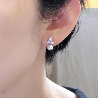 Imagem de Brincos de pérola redonda de zircônia cúbica branca folheados a ouro branco para mulheres, casamentos, festas noturnas, uso diário, joia leve, brinco, presente para ela