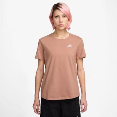 Imagem de Camiseta Nike Sportswear Club Essentials Feminina-Feminino