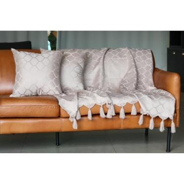 Imagem de Manta Capa de Sofá 2 e 3 Lugares Retrátil Decorativa Elegante – Tamanho 140x180 para Sala Com Franjas Charmosas (Bege)