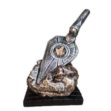 Imagem de Estatueta TROLHA COLHER DE PEDREIRO MACONICA de Resina - Decore Casa
