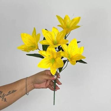 Imagem de Buquê de Lírios Artificiais – Kit Econômico – Flores Decorativas em Seda para Casa, Eventos e Vitrines (Amarelo Escuro,1 Unidade)