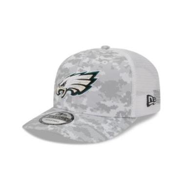 Imagem de BONE NEW ERA 9SEVENTY PHILADELPHIA EAGLES NFL SALUTE SERVICE 2025 VERDE-Masculino
