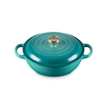 Imagem de PANELA MARMITA LE CREUSET SIGNATURE 22CM COM PUXADOR DOURADO EM FERRO FUNDIDO BLEU RIVIERA 21109220994450