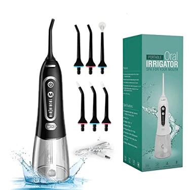 Imagem de JETFLOSS Irrigador Oral Aparelho na Cor Branca, Bivolt (voltagem global 110v a 240v), Capacidade do reservatório de 300ml, Produto à prova d'água, Carregamento cabo USB, Frequência de pulso 1400 vezes/minuto, Pressão da água 40 a 90 psi, Modos de jato leve, médio, alto e pulsar, Recomendado para ado
