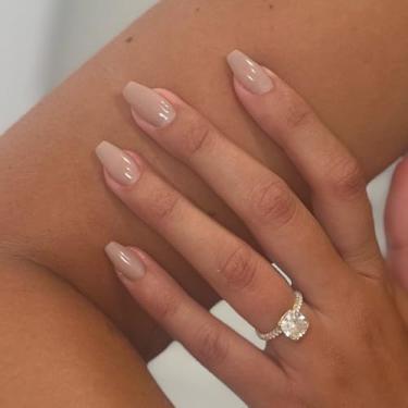 Imagem de Pregos curtos de caixão bege, pregos médios, pregos postiços, cola nas unhas, unhas falsas curtas para mulheres, unhas postiças de acrílico em forma de T de bailarina, unhas postiças médias quadradas