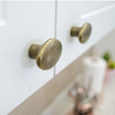 Imagem de Paneleiro Simples 2 Portas de Vidro 2 Gavetas Americana Henn Branco Fosco