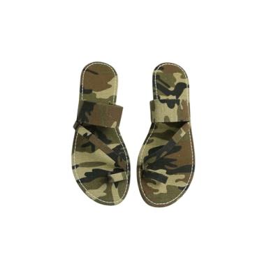 Imagem de GORGLITTER Sandália feminina com estampa camuflada e tiras rasteiras de dedo aberto, Verde militar, 41