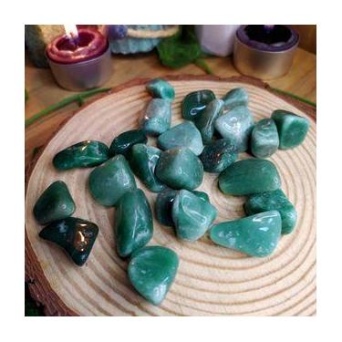 Imagem de Kit 12 Pedras Quartzo Verde Rolado 1 a 2cm - Saúde Vitalidade Disposiç
