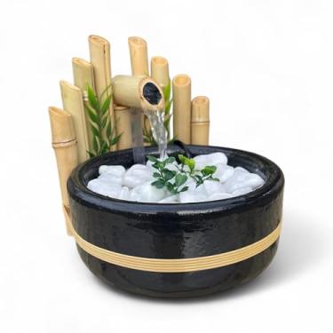 Imagem de Fonte de Água Decorativa com Cerca de Bambu, Artesanal, Motor Bivolt, 23 x 30 cm, Branco com Detalhes Naturais