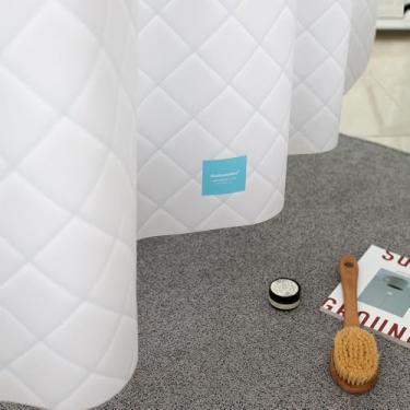 Imagem de onesevennine Cortina de chuveiro de designer coreana – Sem costura, resistente à água (180 cm L x 188 cm C) Colcha de diamante – Inclui 12 ganchos de plástico para fácil configuração