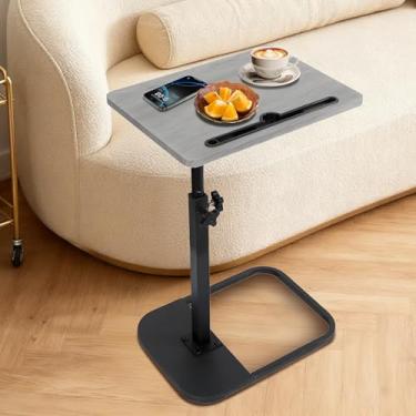 Imagem de jessie Bandeja de TV, bandeja ajustável para sofá, mesa de canto giratória de 360° em forma de C com compartimento para telefone e tablet para sala de estar, sofá, cabeceira, banheiro (cinza)
