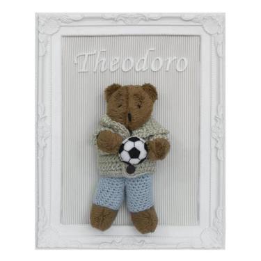 Imagem de Porta Maternidade Quadro Urso Marrom Roupa de Crochê e Bola de Futebol