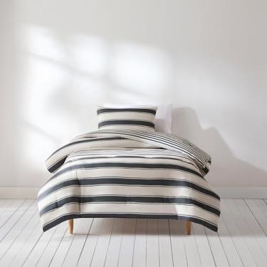Imagem de Lush Decor Gale Cabana Stripe? Conjunto de 2 peças com edredom reversível Twin/Twin GG neutro e cinza - Conjunto de cama listrado - Edredom cinza infantil - Decoração de dormitório costeiro
