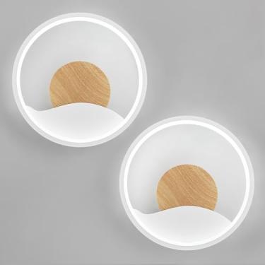 Imagem de BNHHLZ Arandela de parede redonda moderna conjunto de duas luzes de parede de madeira branca para interior luminária de LED para quarto, sala de estar, banheiro