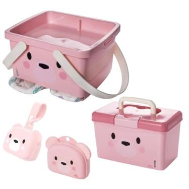 Imagem de Conjunto Infantil Porta Fraldas Descartáveis com abertura tipo fenda, Tampa com travas e Alças de Transporte + Maleta Farmácia com Tampa Basculante, Trava de Segurança e Alça de Transporte + Porta Chupeta de Viagem com Tampa Basculante, Fechamento de Pressão e Alça de Transporte + Saboneteira Infant