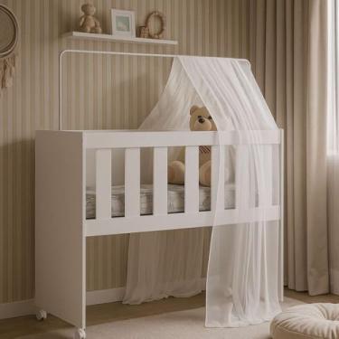 Imagem de Mini Berço Rubi com Design Compacto e Funcional Estrutura em MDF Rodízios com Trava e Acabamento Premium para Quartos Pequenos e Conforto do Bebê