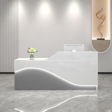 Imagem de Balcão de recepção de varejo com gaveta com trava, bandeja de teclado e luz LED – Mesa de caixa com veias brancas de 140 cm para salão, escritório, atendimento ao cliente e recepção.