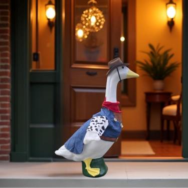 Imagem de FAUDRECRO Wild West Cowboy Varanda Ganso Roupa para 58 cm, Fantasia de Animal com Chapéu de Coruja C, Colete Jeans, Bandana Vermelha e Cinto, Decoração Única para Pátio, Fazenda, Jardim, Presente