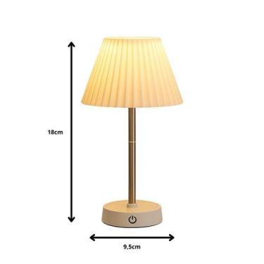Imagem de Abajur de Mesa em Plástico HIPS para Iluminação Ambiente em Quarto Sal