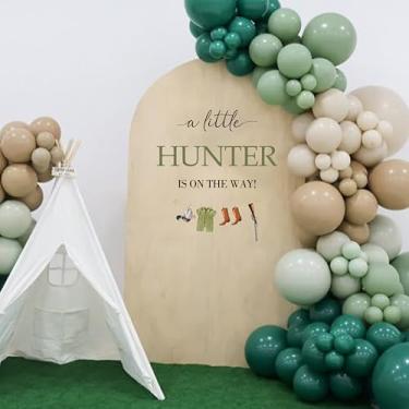 Imagem de Capiont A Little Hunter is on The Way Decal - Hunting Theme Decor Wall Decal,Mallard Duck Baby Shower Decorations,Duck Hunting Shotgun Sign Balloon Arch Backdrop Wall Sticker (A Little Hunter Decal)