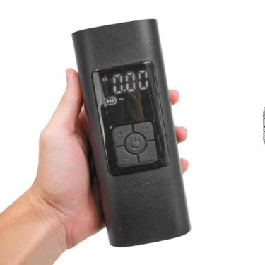 Imagem de Bomba de Ar Elétrica Portátil, USB Recarregável, Preta, 120W, Display Digital, 150PSI, com Lanterna, Mangueira e Bicos, 17x6,9x5cm