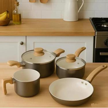 Imagem de Jogo de Panelas Gold de Alumínio com Revestimento Cerâmico e Cabo de B