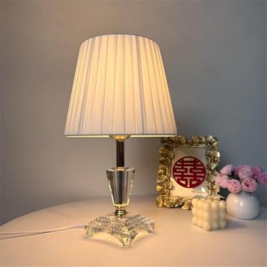 Imagem de Luminária de mesa contemporânea de cristal LED, estilo moderno e criativo, para sala de estar, escritório, casa de campo, hotel, quarto ou mesa de cabeceira (Estilo 12)