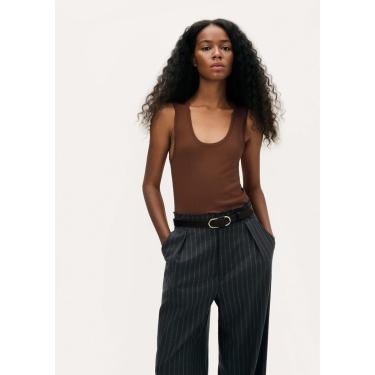 Imagem de Regata Feminina Slim Decote U Em Tricô De Viscose-Feminino