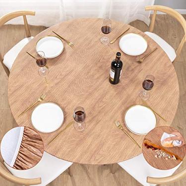 Imagem de Toalha de mesa redonda de vinil com bordas elásticas e forro de flanela, capa de mesa redonda impermeável que pode ser limpa para uso em ambientes internos e externos – serve para mesas de até 114 cm – 142 cm de diâmetro (madeira)